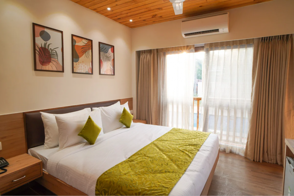 Pool Facing Cottage, Treehouse Mars Beach Cottages 4*
