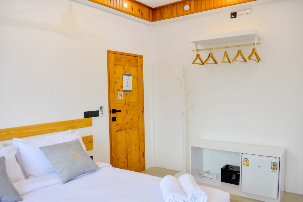 Deluxe Double Room with Balcony, Dhoani Maldives 
