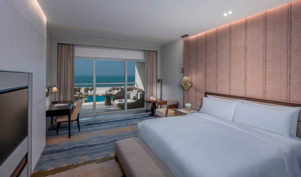 Infinity Ocean View Room, Intercontinental Ras Al Khaimah Mina Al Arab Resort 5*