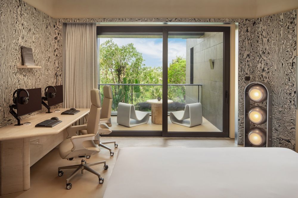 Essential/ Essential eSports, Kimpton Hainan Aqeos 5*