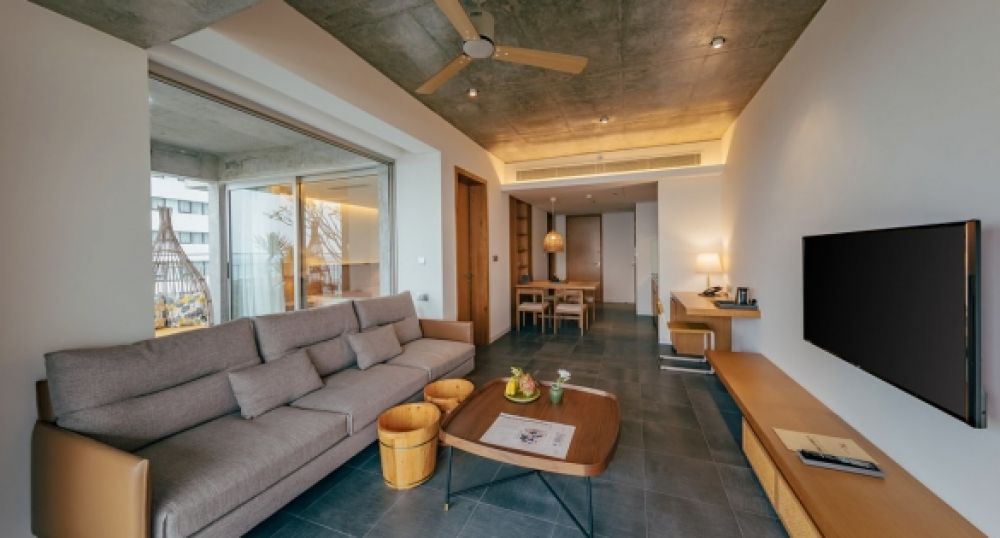 1 Bedroom Luxury Ocean Front Apartment with Balcony, Chicland Hotel 4*