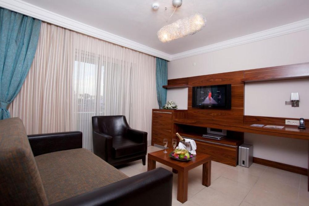 Deluxe King Suite, Xperia Grand Bali 4*