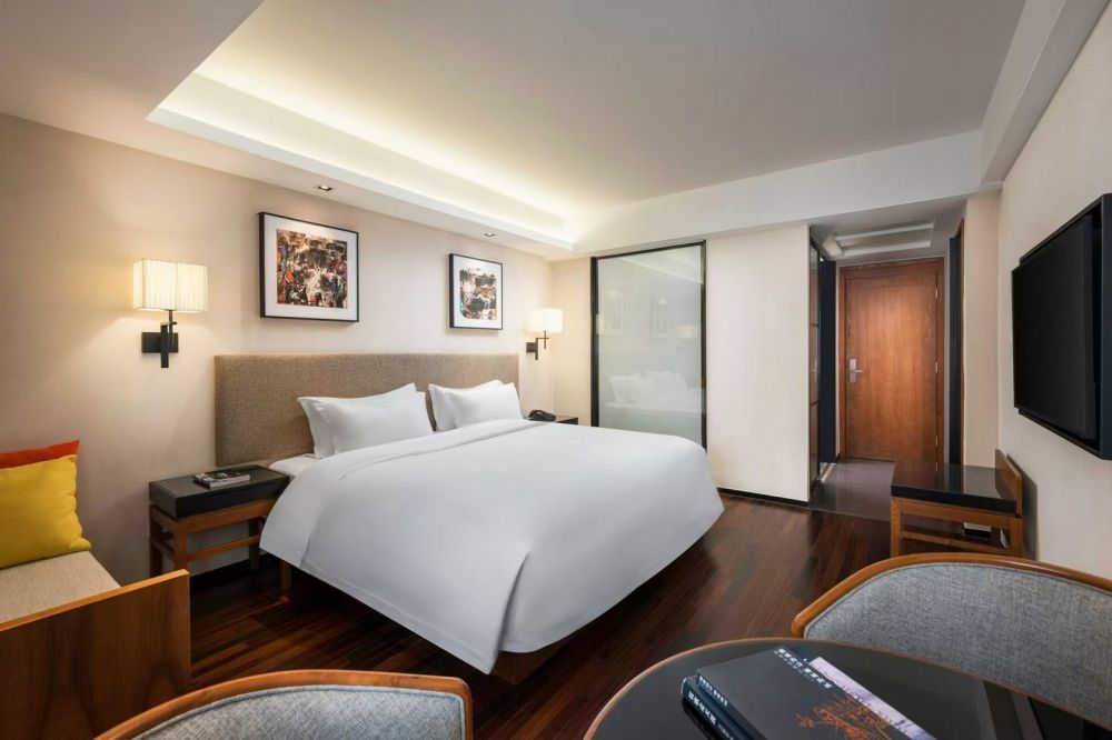 Four Seasons Urban Housing, SSAW Boutique Hotel 4*