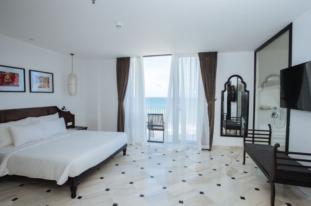 Executive Suite, The Palmy Phu Quoc Resort & Spa 4*