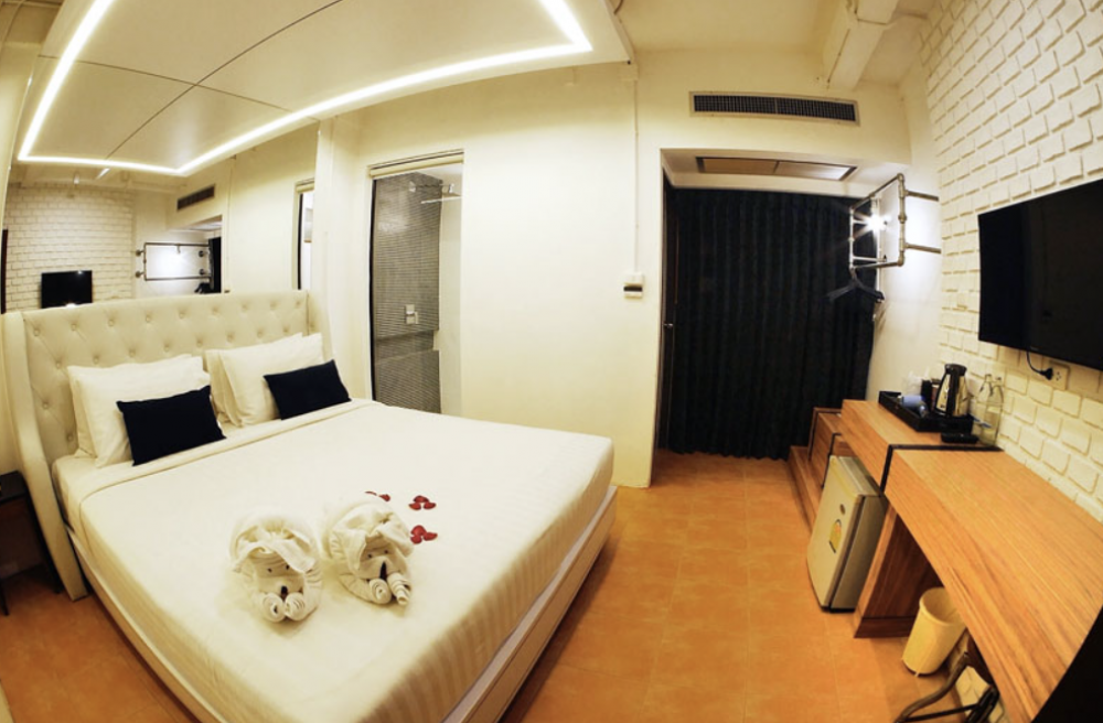 Deluxe Double with Balcony, Forty Winks Phuket 4*