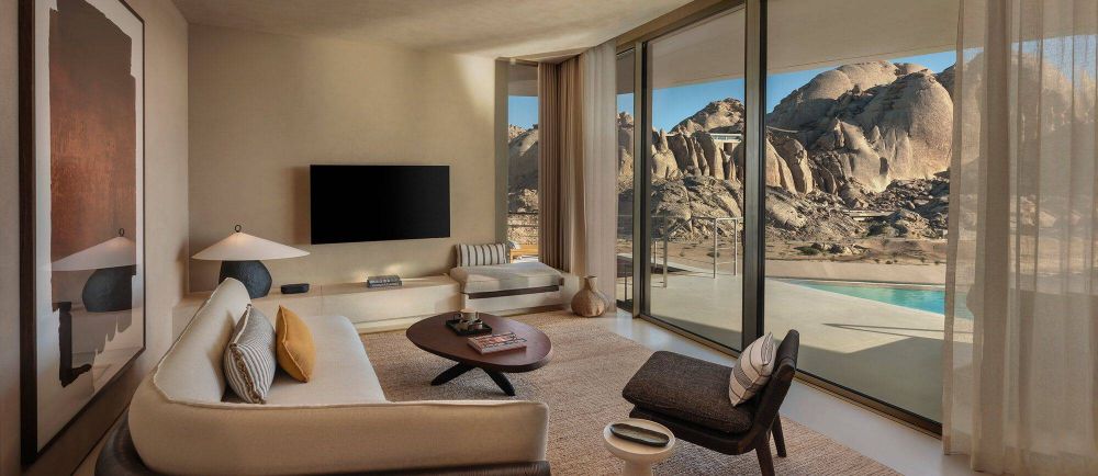 One-Bedroom Cliff Hanging Villa, Desert Rock Resort 5*