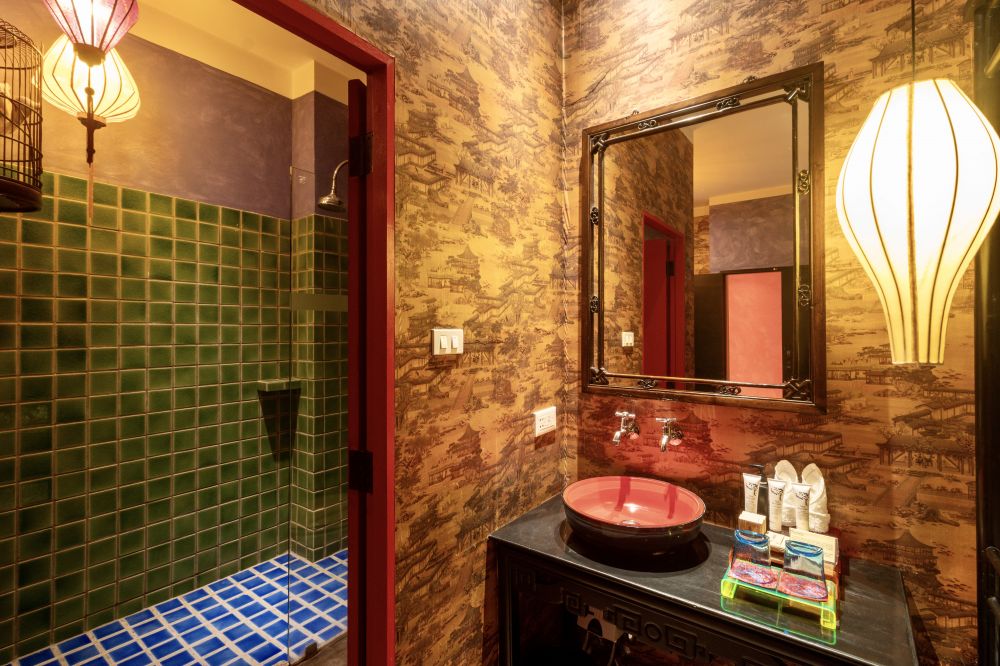 Mei Hua Superior Room, Shanghai Mansion Bangkok 4*