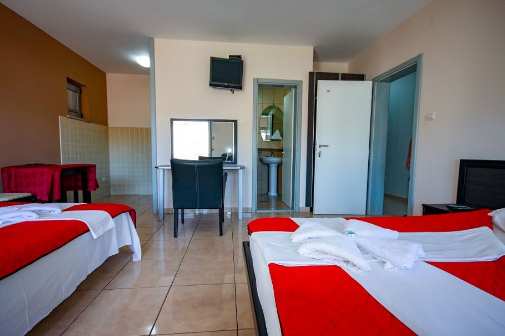 Studio 03+1, Mare Apartments 3*