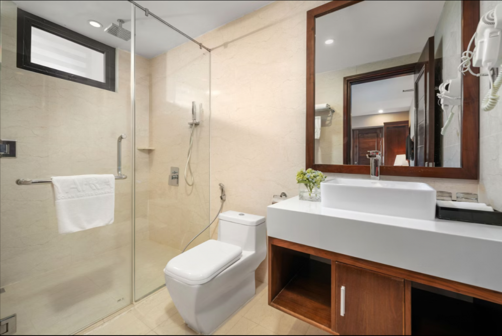 Yarra Room, Yarra Ocean Suites Danang 4*