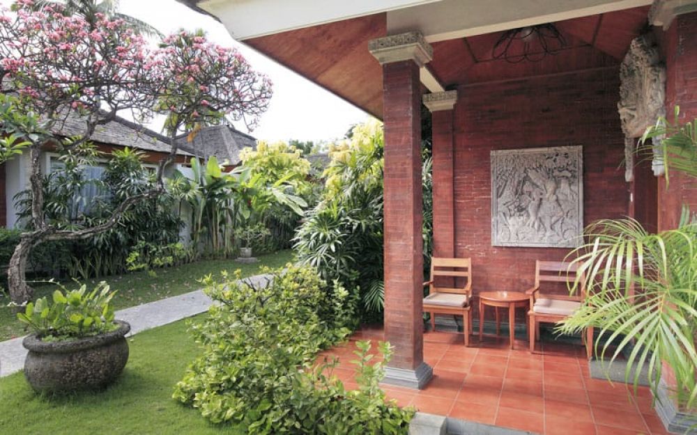 Deluxe Club Cottage, Bali Mandira Beach Resort and Spa 5*