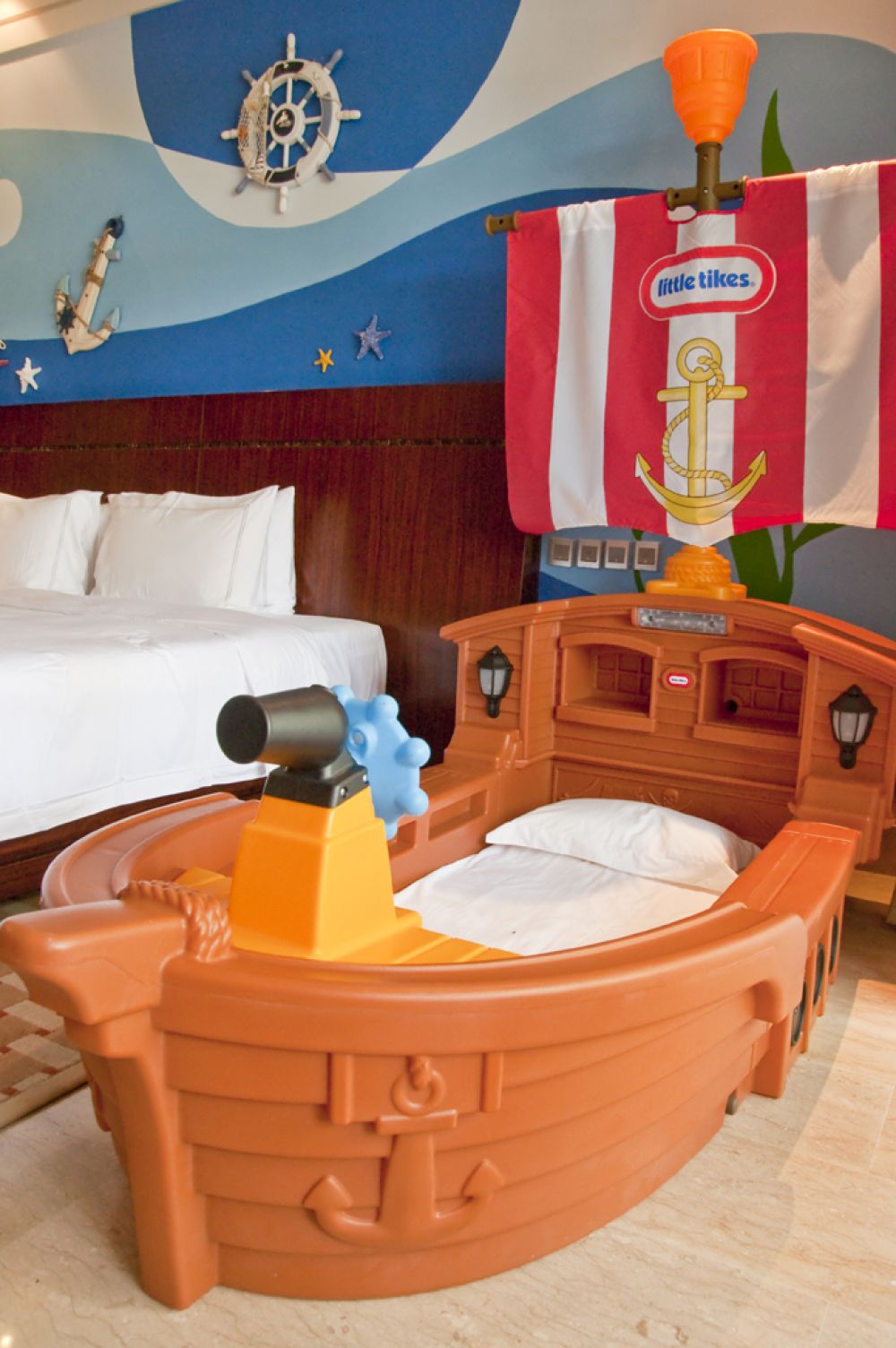 Deluxe Family Room with children's pool, Grand Metropark Resort Sanya 5*