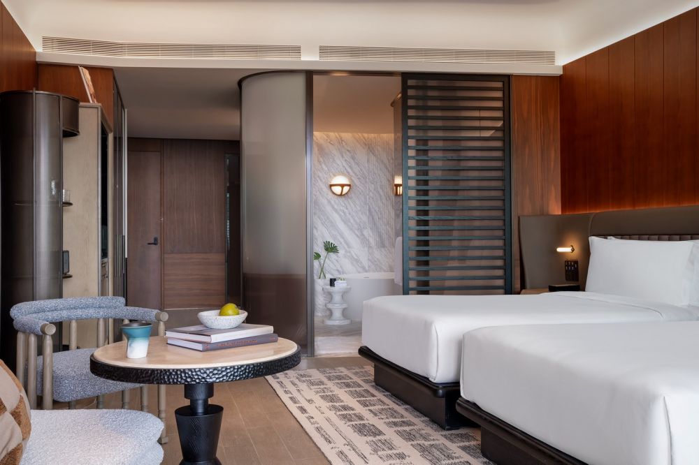 Essential/ Essential eSports, Kimpton Hainan Aqeos 5*