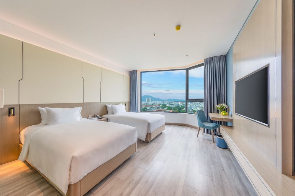Deluxe Partial Sea View, Awaken Danang 5*