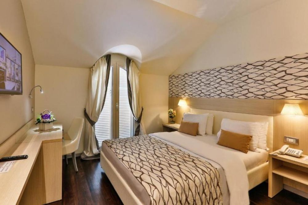 DBL Standard Land View, Palma Tivat 4*