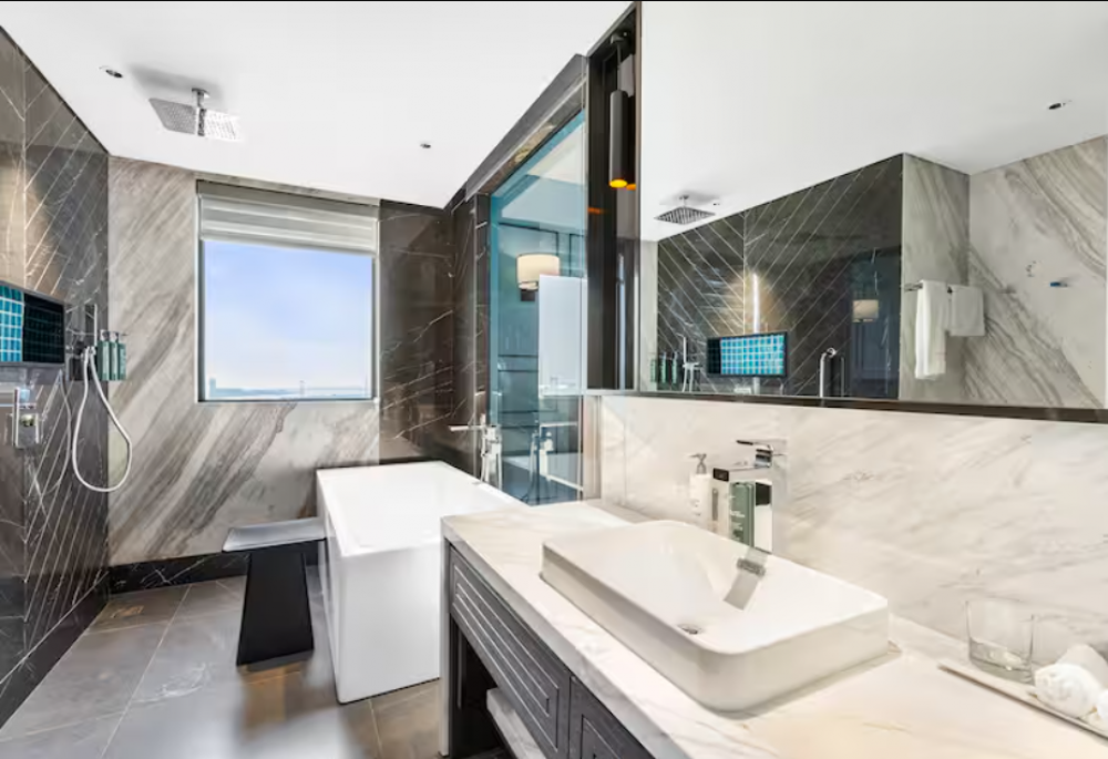 Junior Suite, Hilton Garden Inn Da Nang 4*