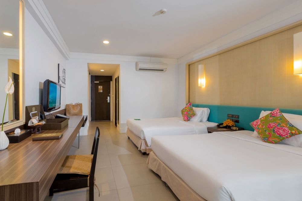 Superior Room, Sawaddi Patong Resort & Spa By Tolani 4*