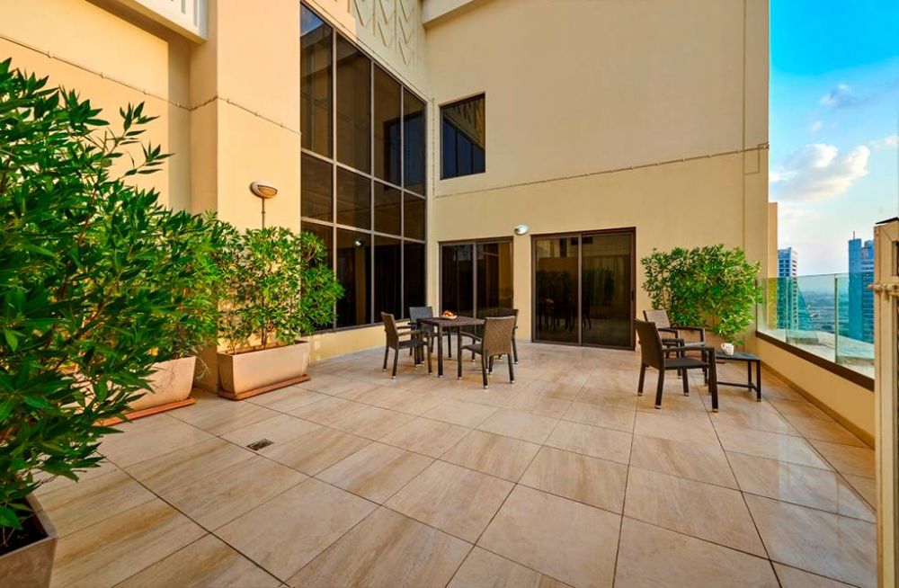 2 Bedroom Duplex, Ramada Hotel & Suites By Wyndham Jbr (ex. Hawthorn Suites) 4*