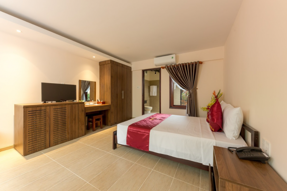 Pool View Bungalow, La Paloma Resort 3*