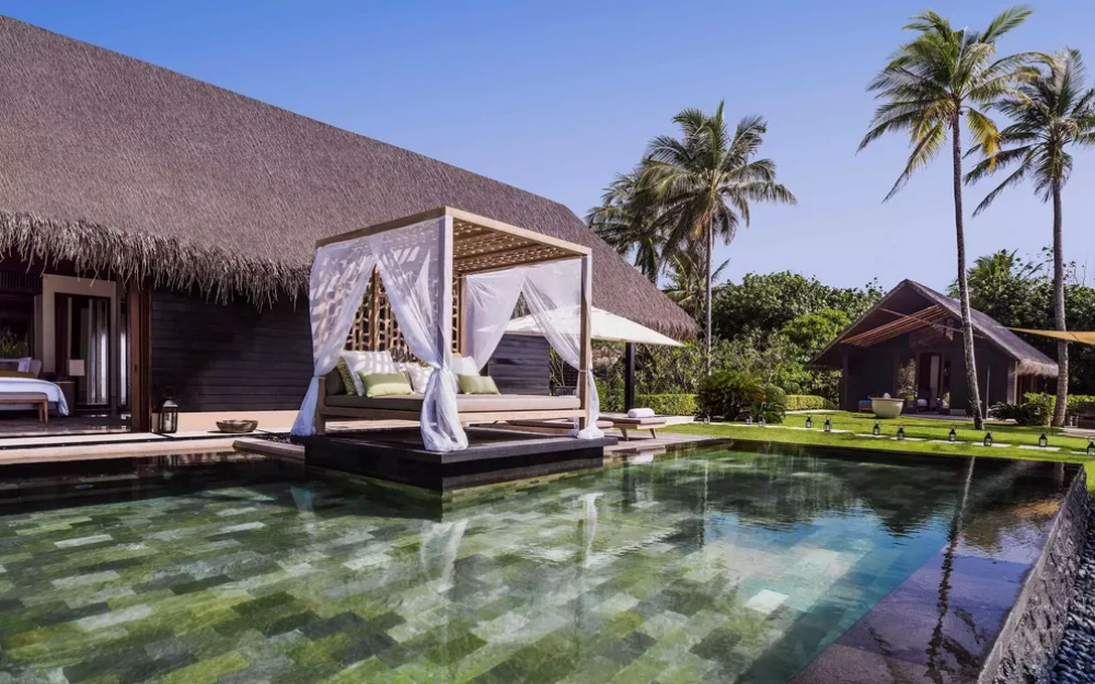 Grand Residence, One & Only Reethi Rah 5*