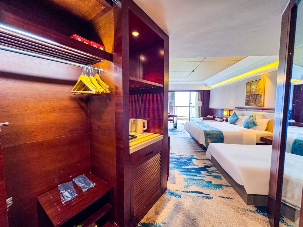 Luxury OV/ Luxury OV Family, Marina Spa Hotel Sanya 4*