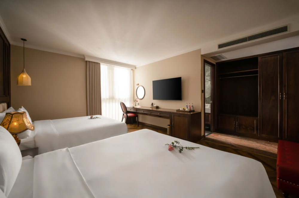Executive Triple, Golden Lotus Luxury 4*