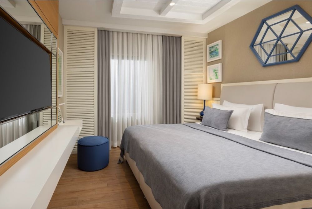Swim Up Family Suite, Titanic Deluxe Bodrum Hotel 5*