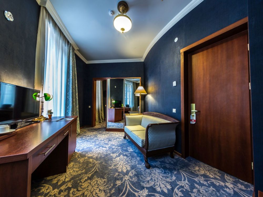 Junior Suite, Astoria Tbilisi 4*