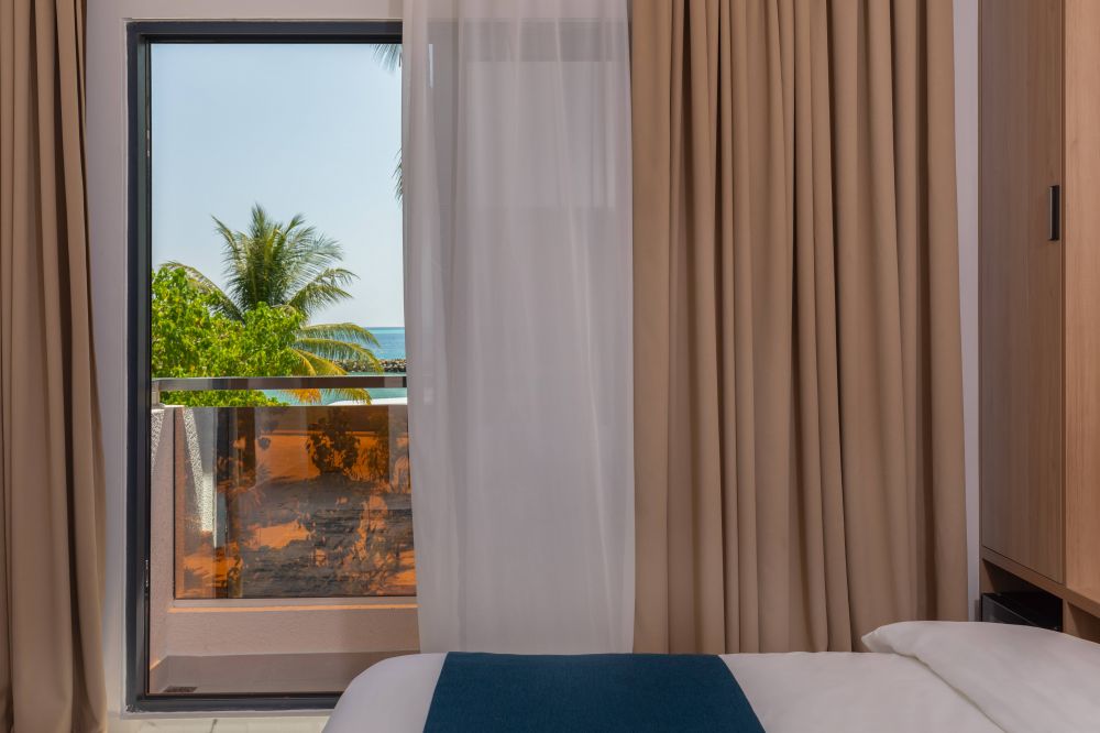 Deluxe Seaview with Mini Balcony, Arrival Beach & SPA 