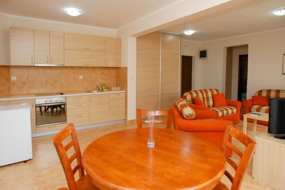 АРР 04 One Bedroom, Franeta 4*