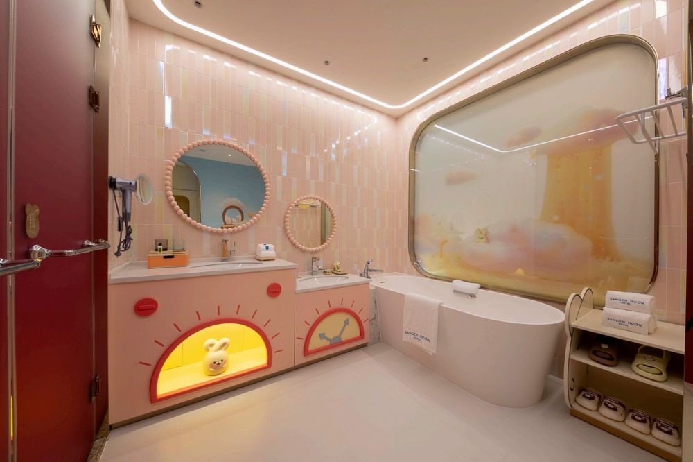 Moon Rabbit Bunk Bed, Hainan Sangem Moon Hotel 5*