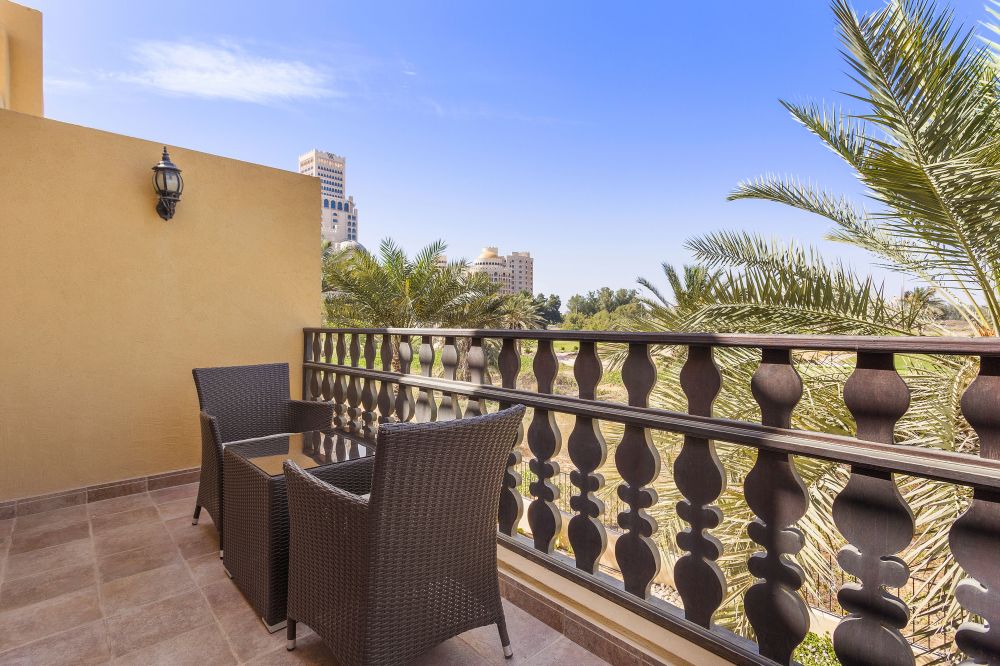 Classic Room with Balcony, Al Hamra Village 4*