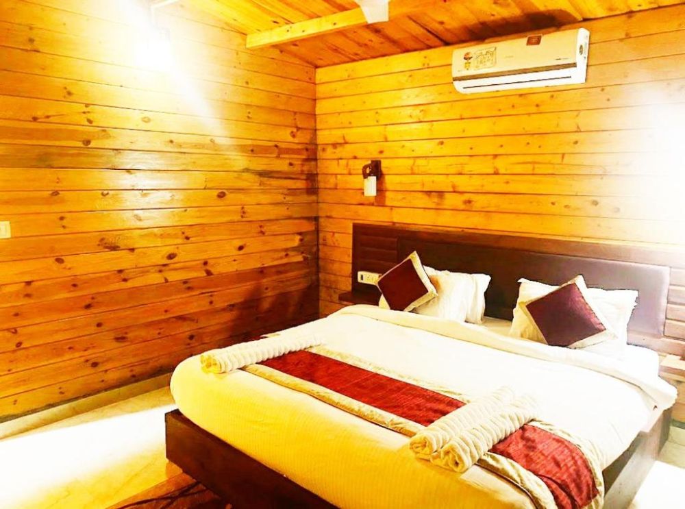 Wooden Cottage AC, Arambol Lake Resort 