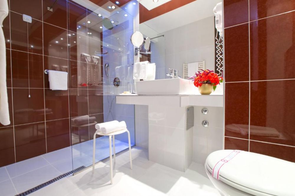 DBL Sea View, Palas 4*