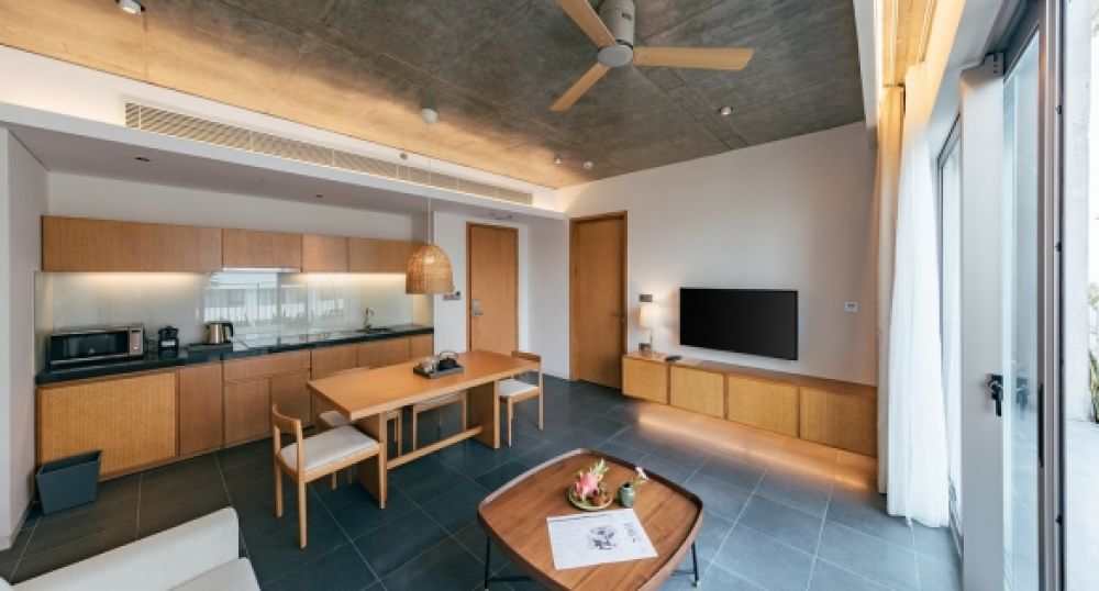 2 Bedroom Apartment with Balcony, Chicland Hotel 4*