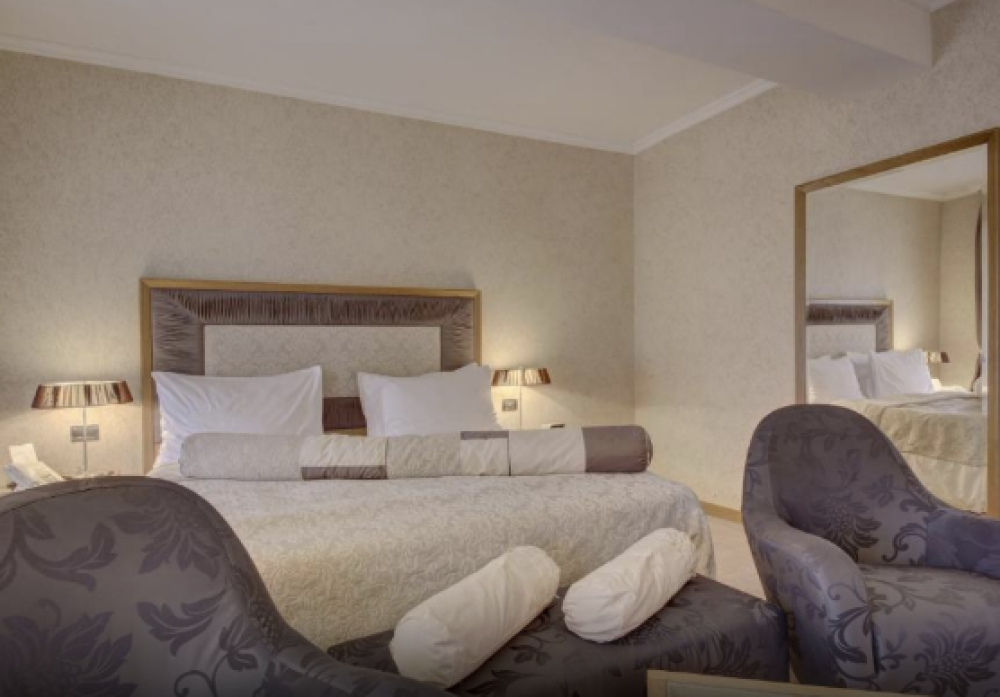 Junior Apartment, Vardar 4*