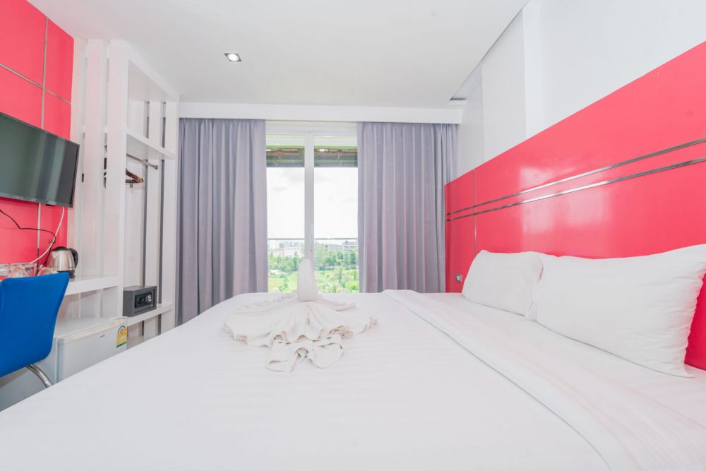 Deluxe Room, Patong Diamond Hotel 3*