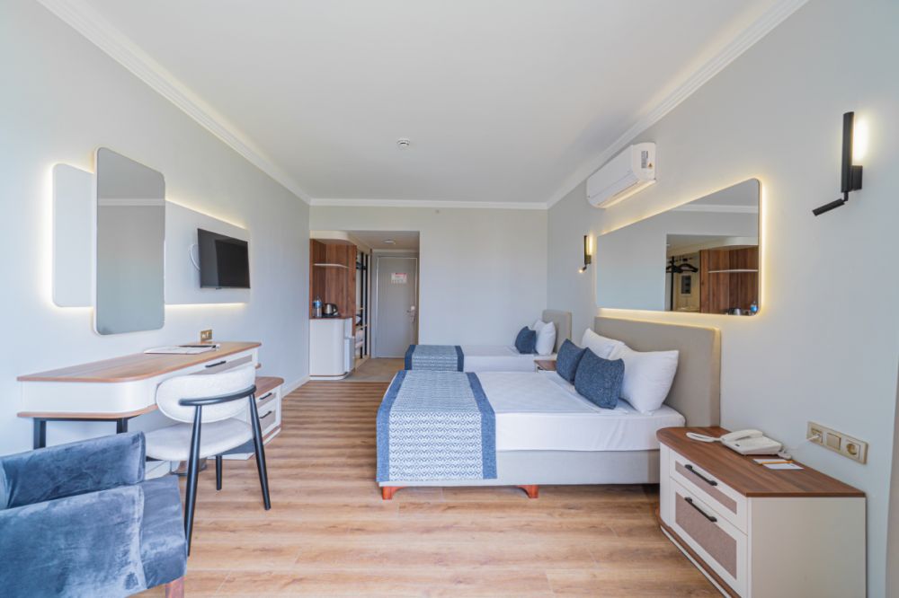 Standard, Q Ella Beach Hotel 4*