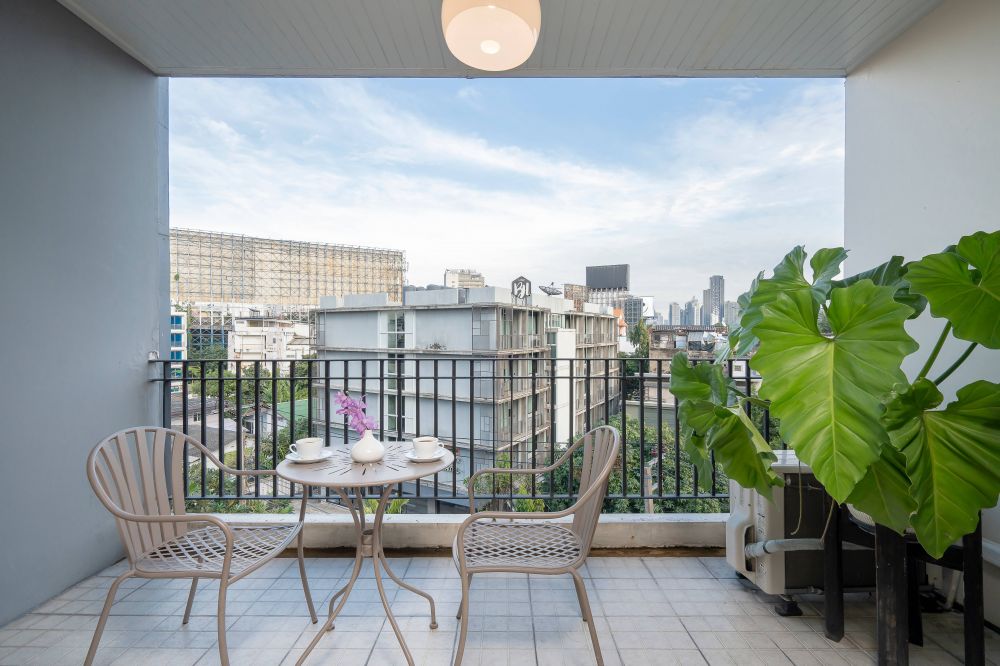 Superior Balcony, Hotel De Bangkok 3*