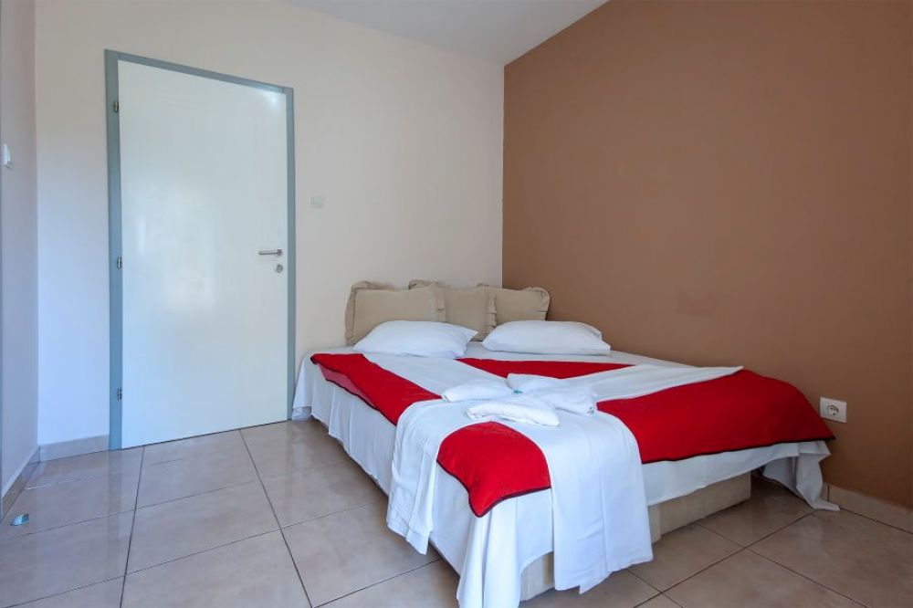 APP 02+2, Mare Apartments 3*