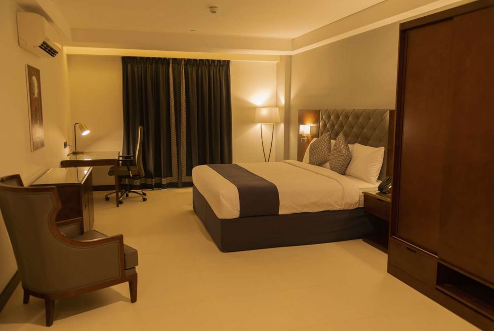 Two Bedroom Suite, Tulip Inn Majan 4*