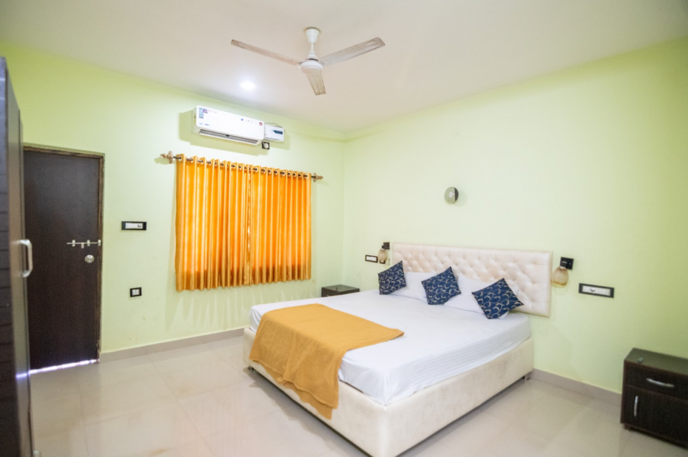 Deluxe AC, Ashvem Banyan Tree 2*