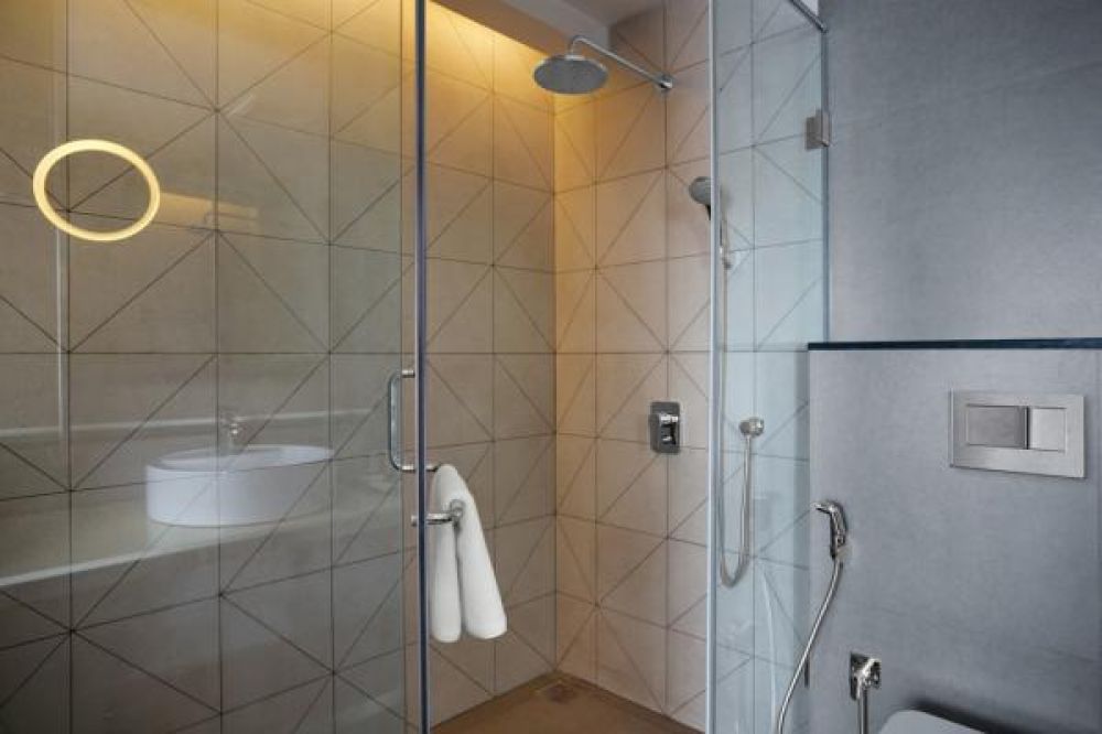 Grande (Family), De Mandarin Candolim 4*