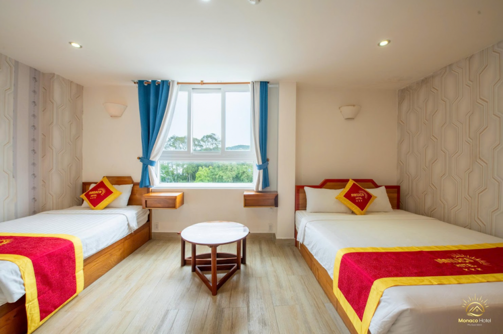 TRPL Room, Monaco Hotel 3*