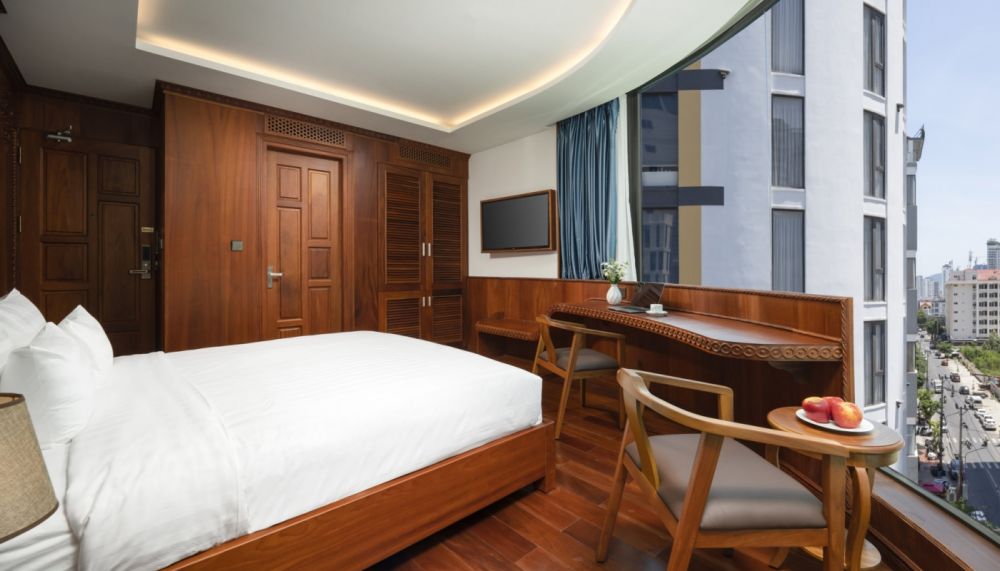Superior Double with Bathtub, Monalisa Luxury Hotel 3*