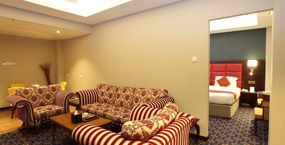 Executive Suite, Ramee Guestline Hotel 4*