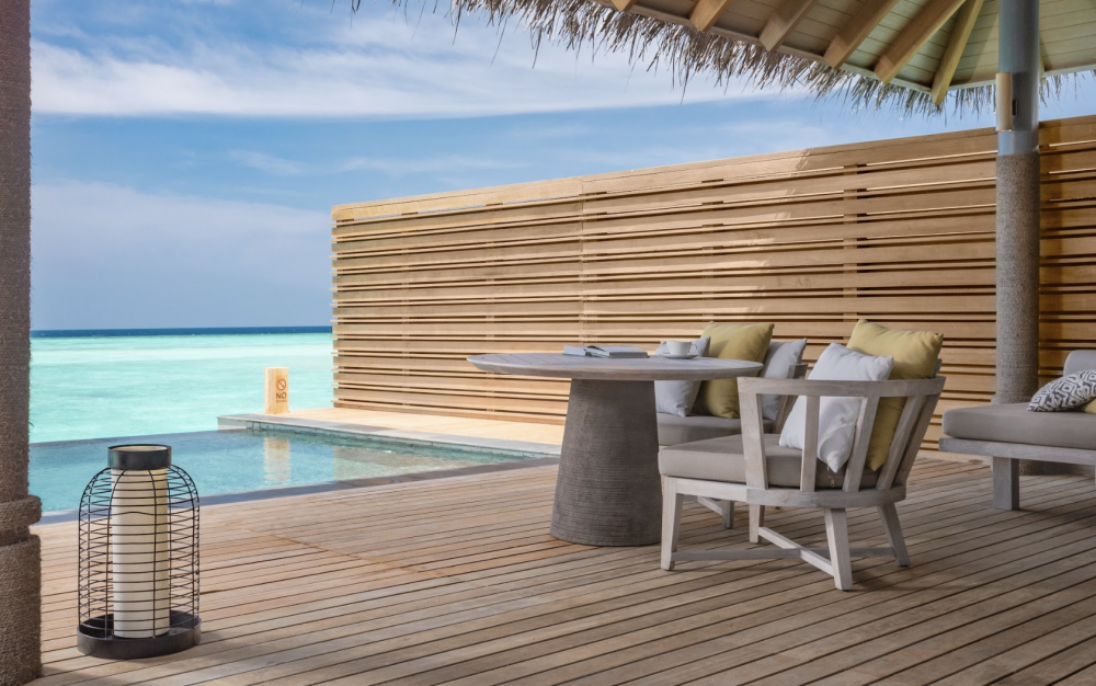 Over Water Deluxe Pool Villa, Vakkaru Maldives 5*