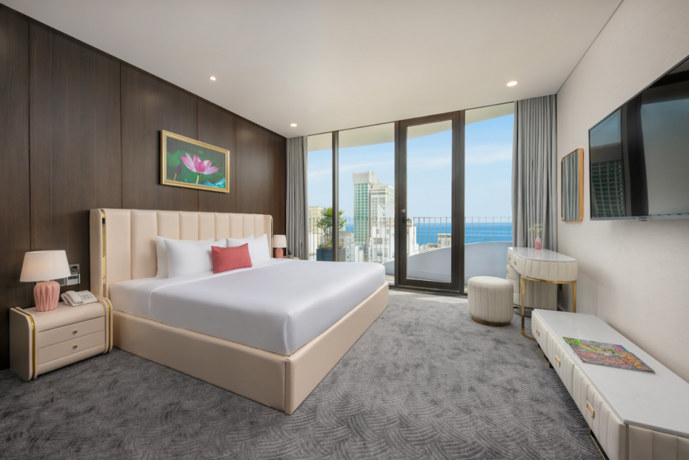 Presidential Suite, Golden Lotus Grand Hotel 4*