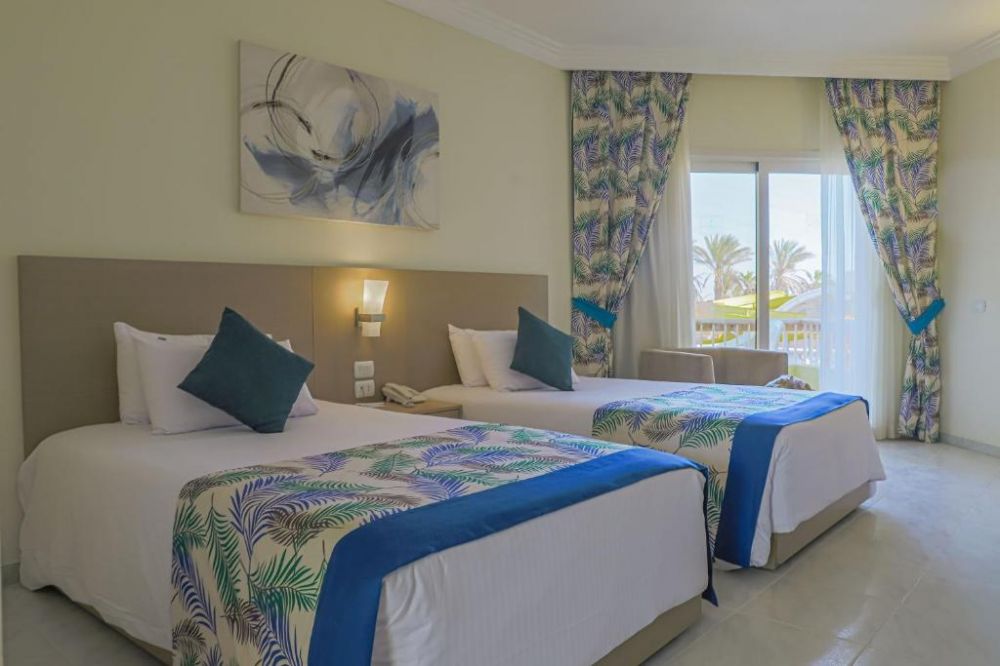 Superior Room, Palm Beach Resort & Spa 4*
