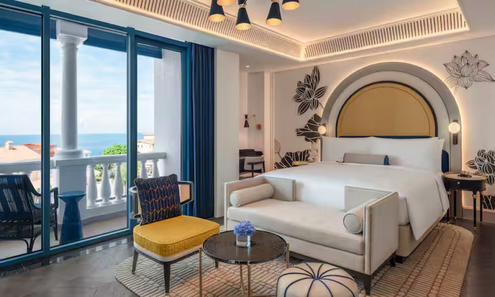 Sorrento Family Suite, La Festa Phu Quoc, Curio Collection By Hilton 5*