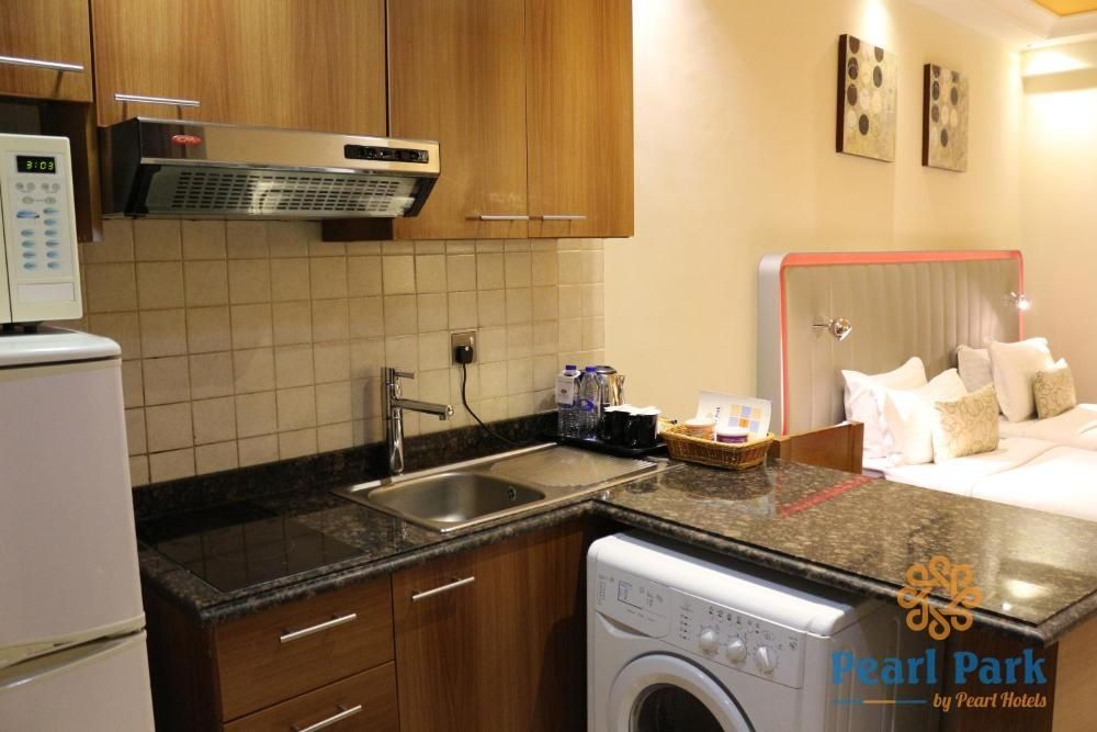 Deluxe Studio, Pearl Executive Hotel Apartment 4*